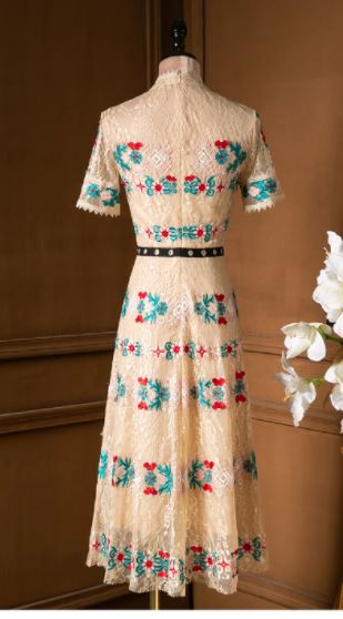 Μακρύ Φόρεμα Με Ruffle Vintage Σαμπάνια